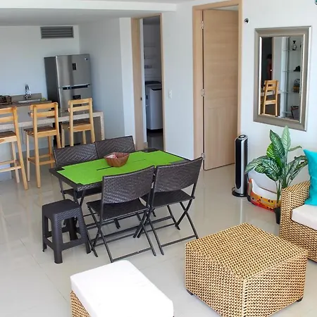 Condominio Beach Club, Apartamento *
